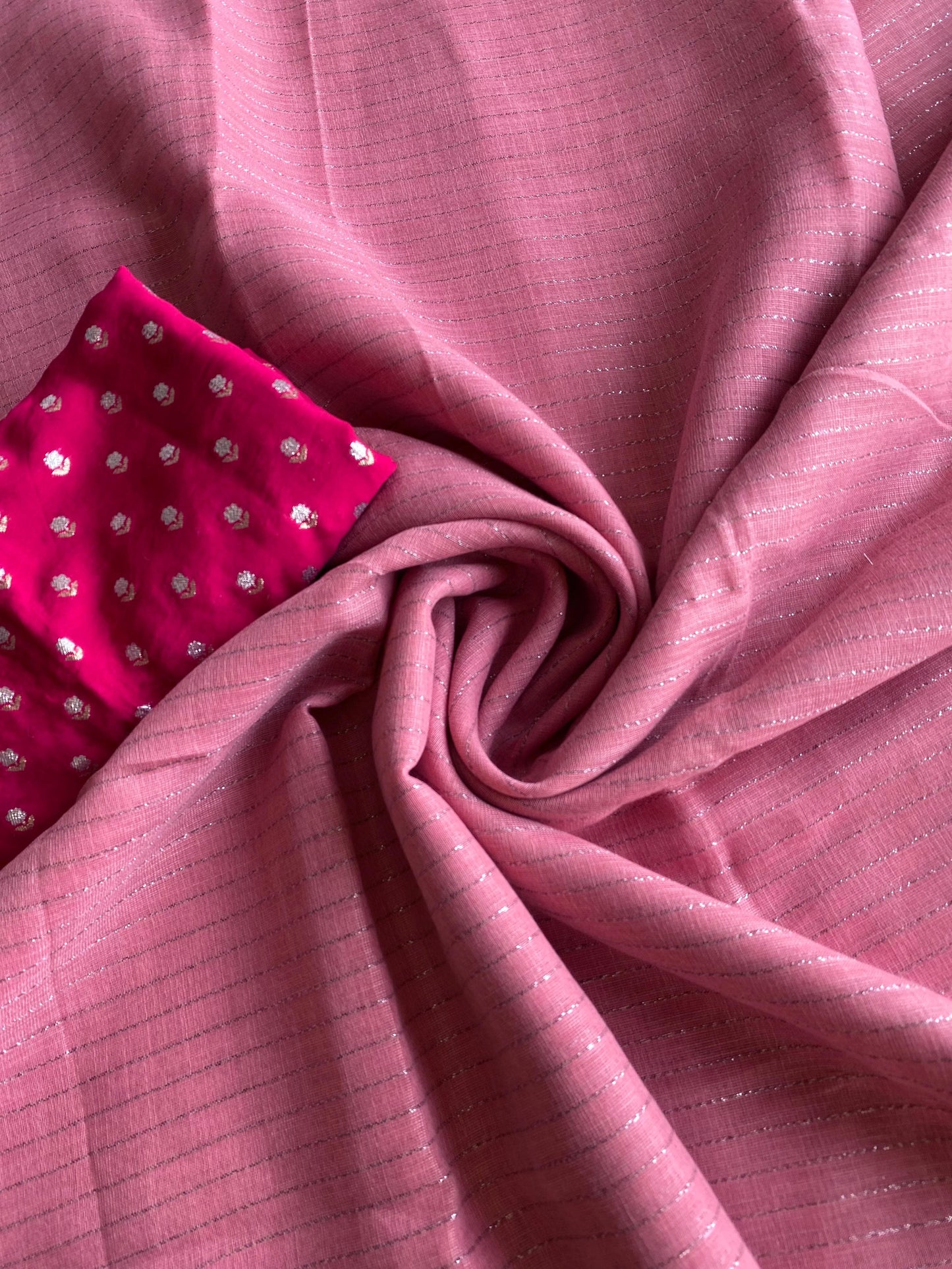Veenita Linen Saree
