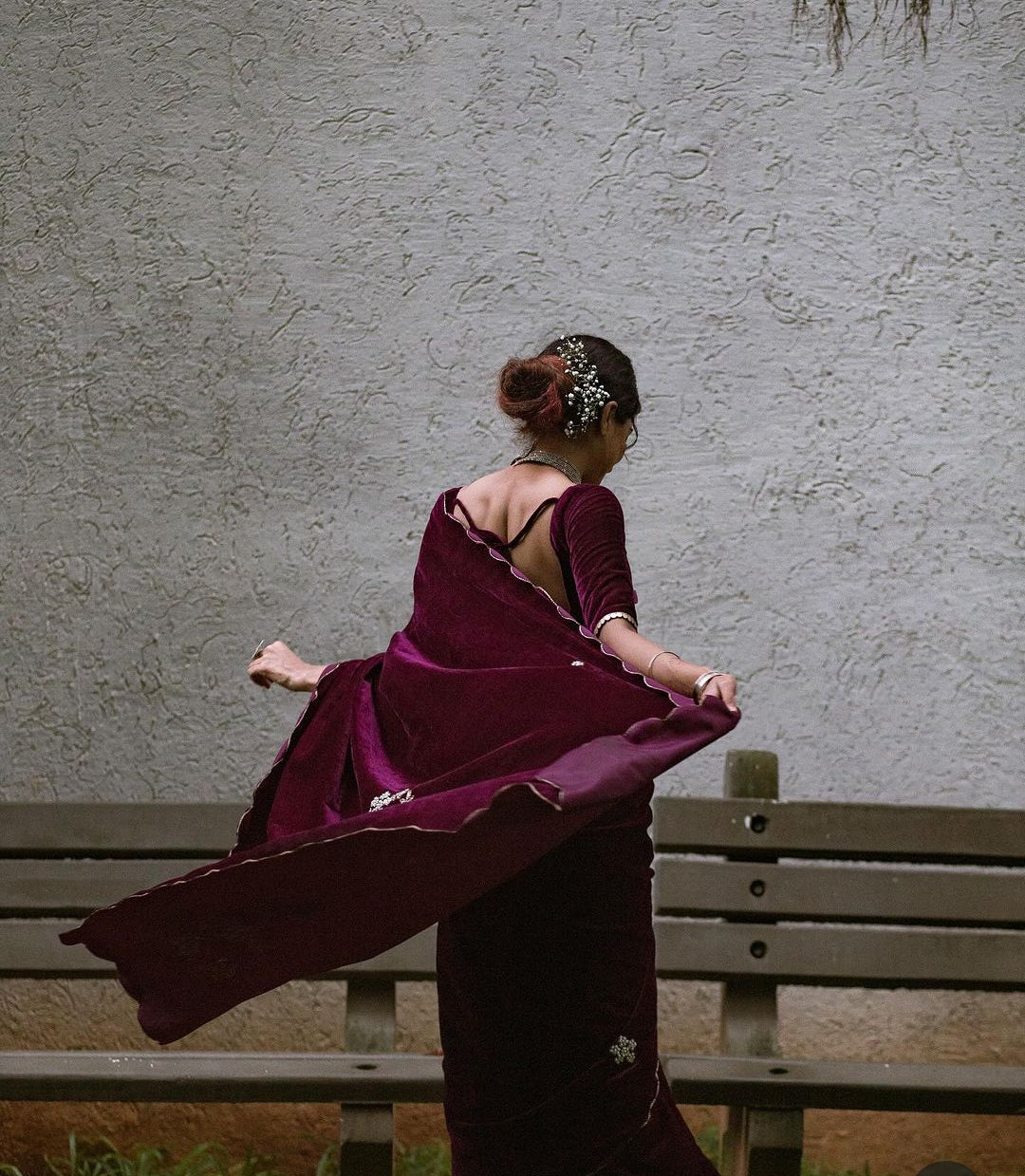 Taasha Luxe Velvet Saree