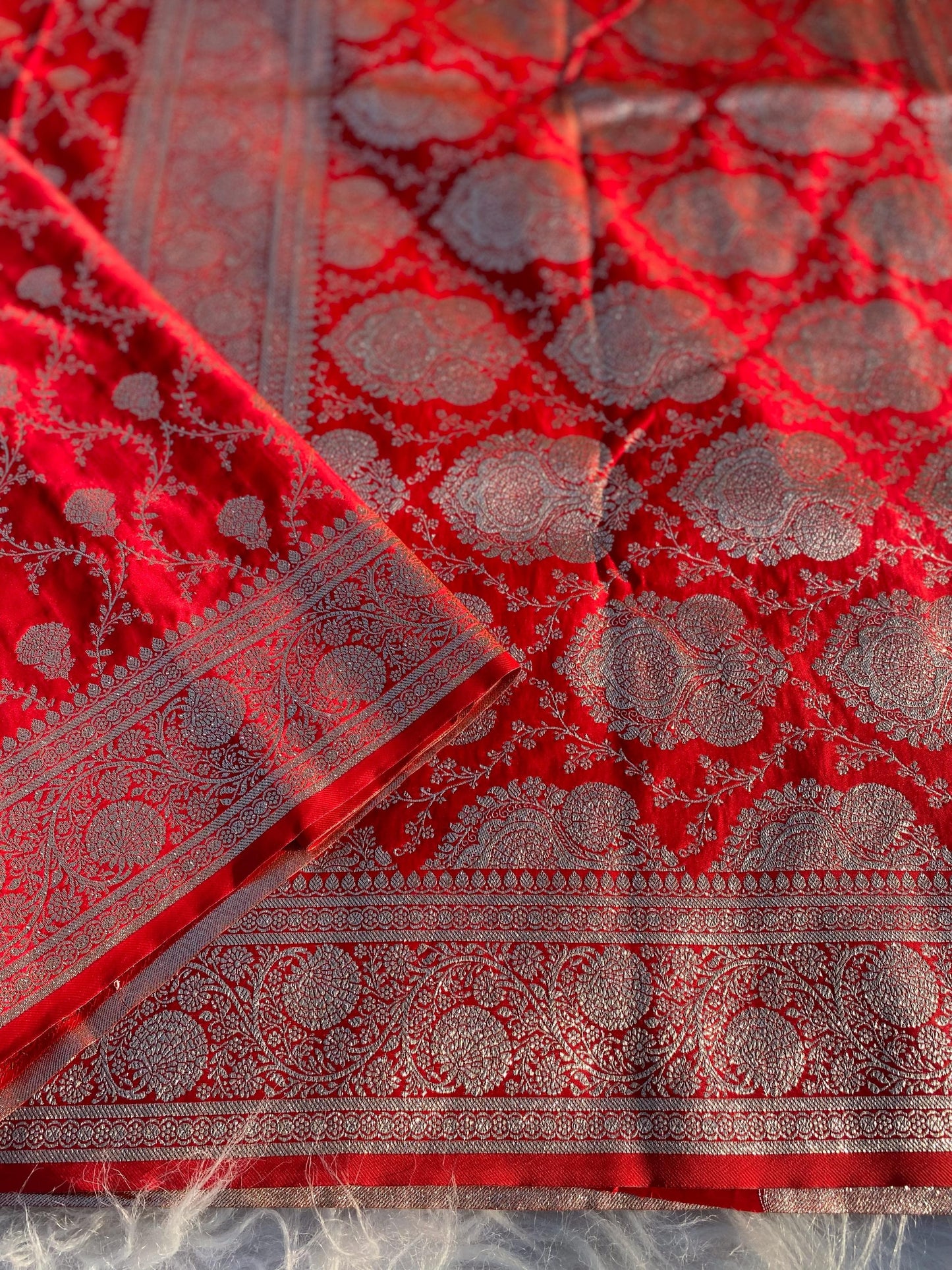 Laal Ishq Banarasi