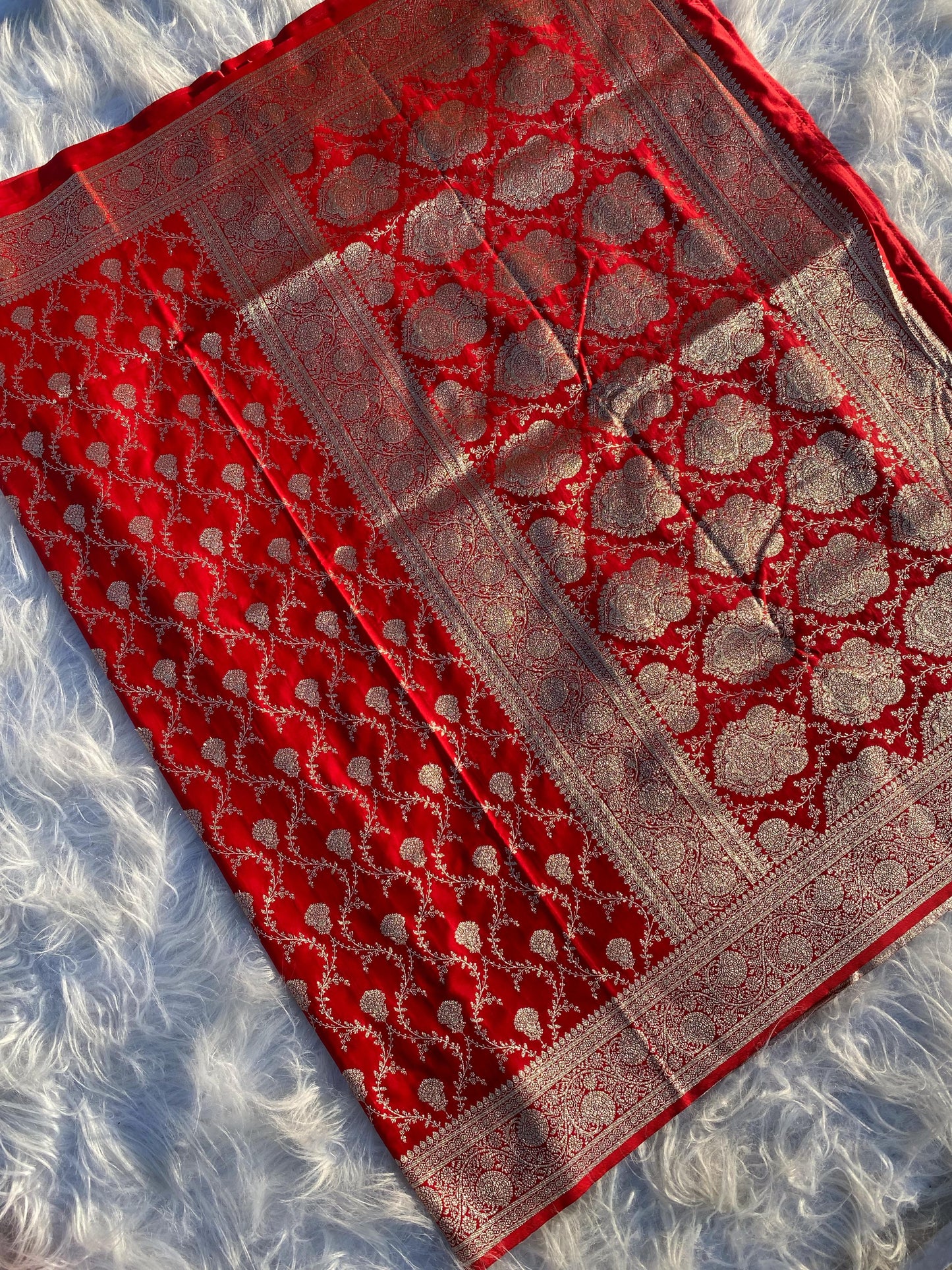 Laal Ishq Banarasi