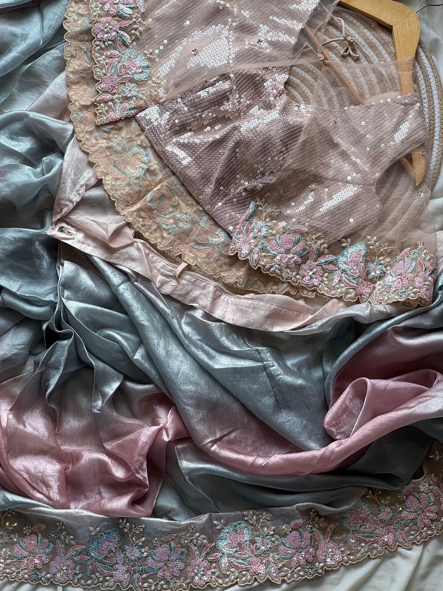 Ishq-e-Pastel Saree(Ready to wear)