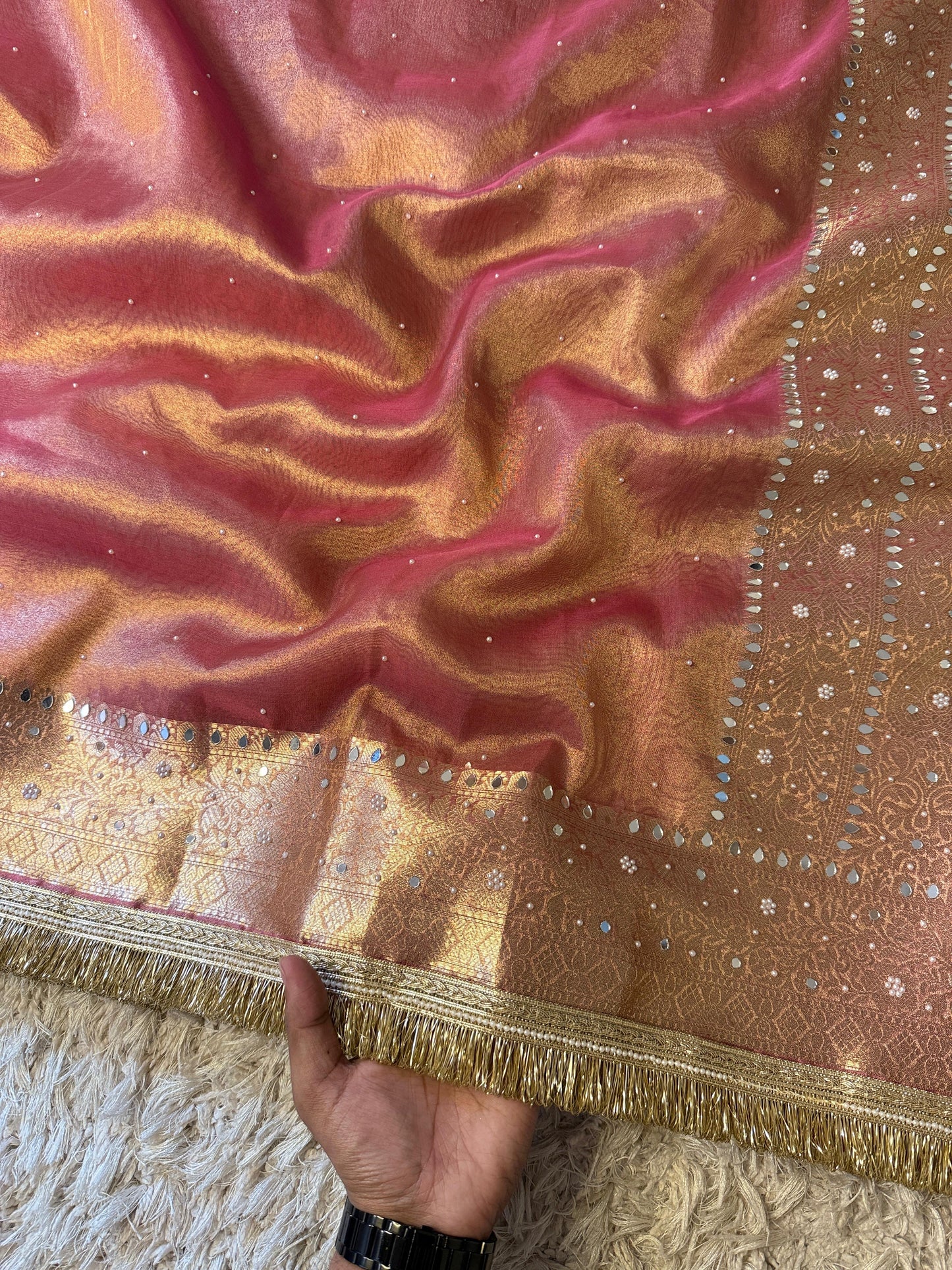 Sunehri Gulaab Saree