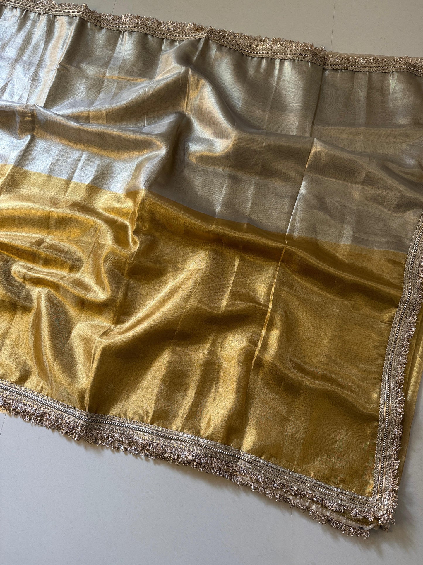 Serein Drape Saree(Gold)