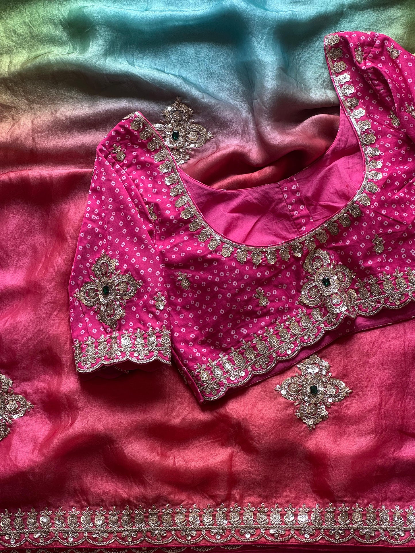 Noor-e-Gulabi Saree