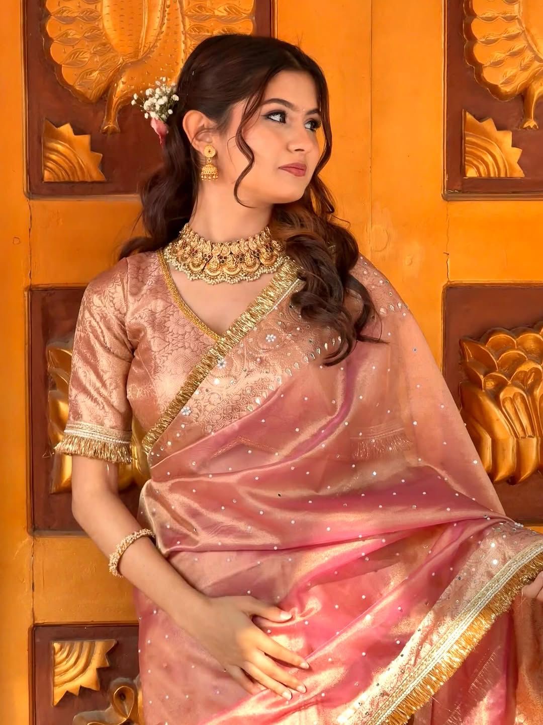 Sunehri Gulaab Saree