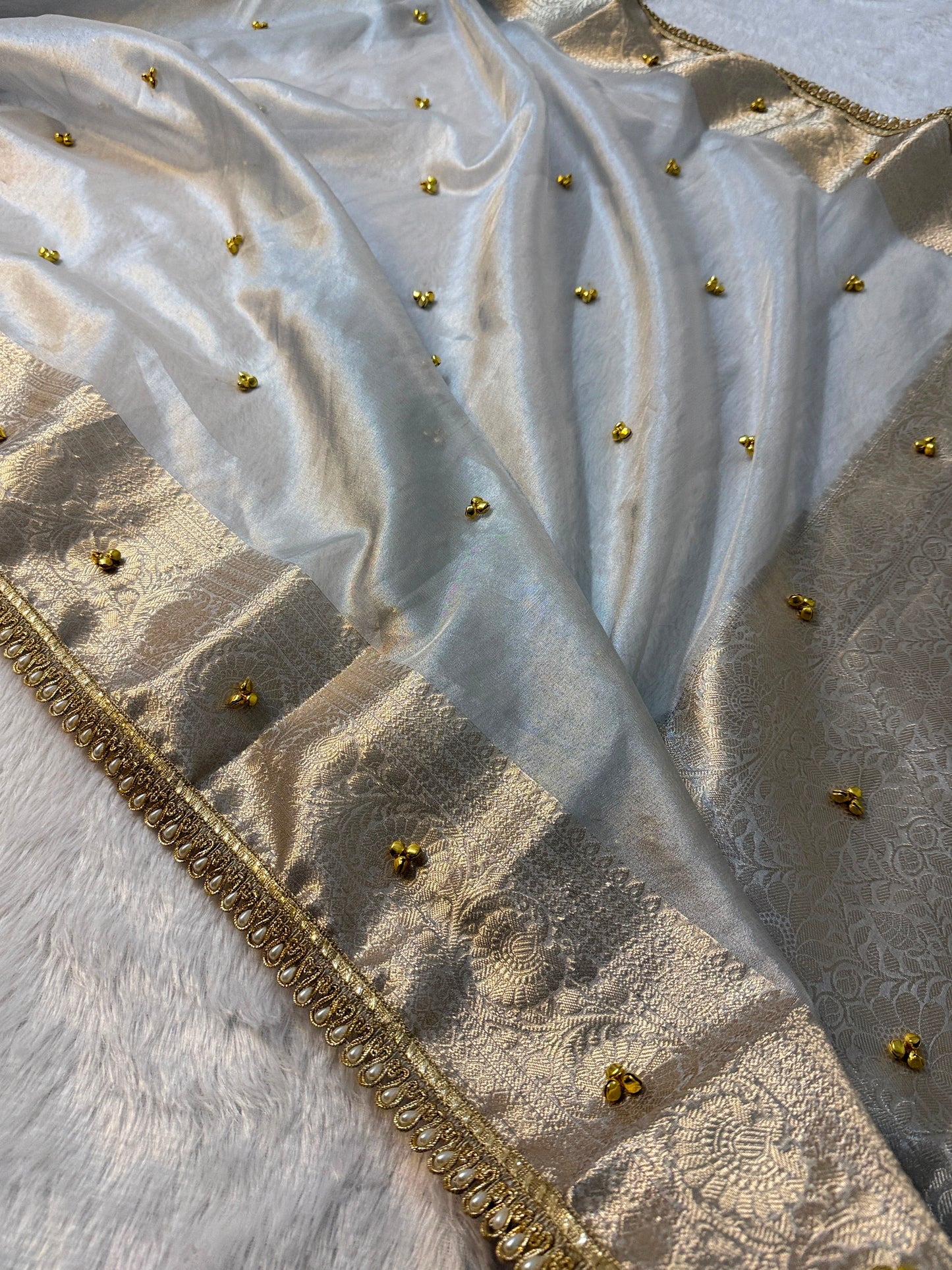 Jhanak Ghoongroo Saree