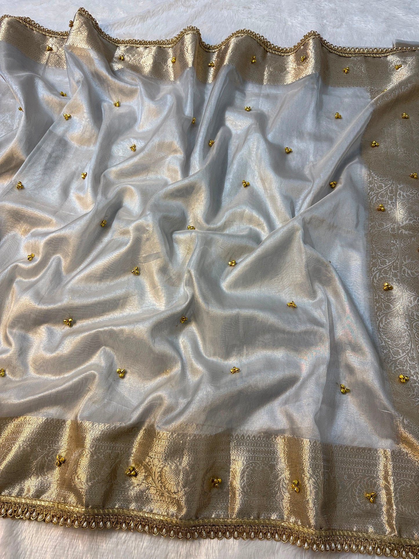 Jhanak Ghoongroo Saree