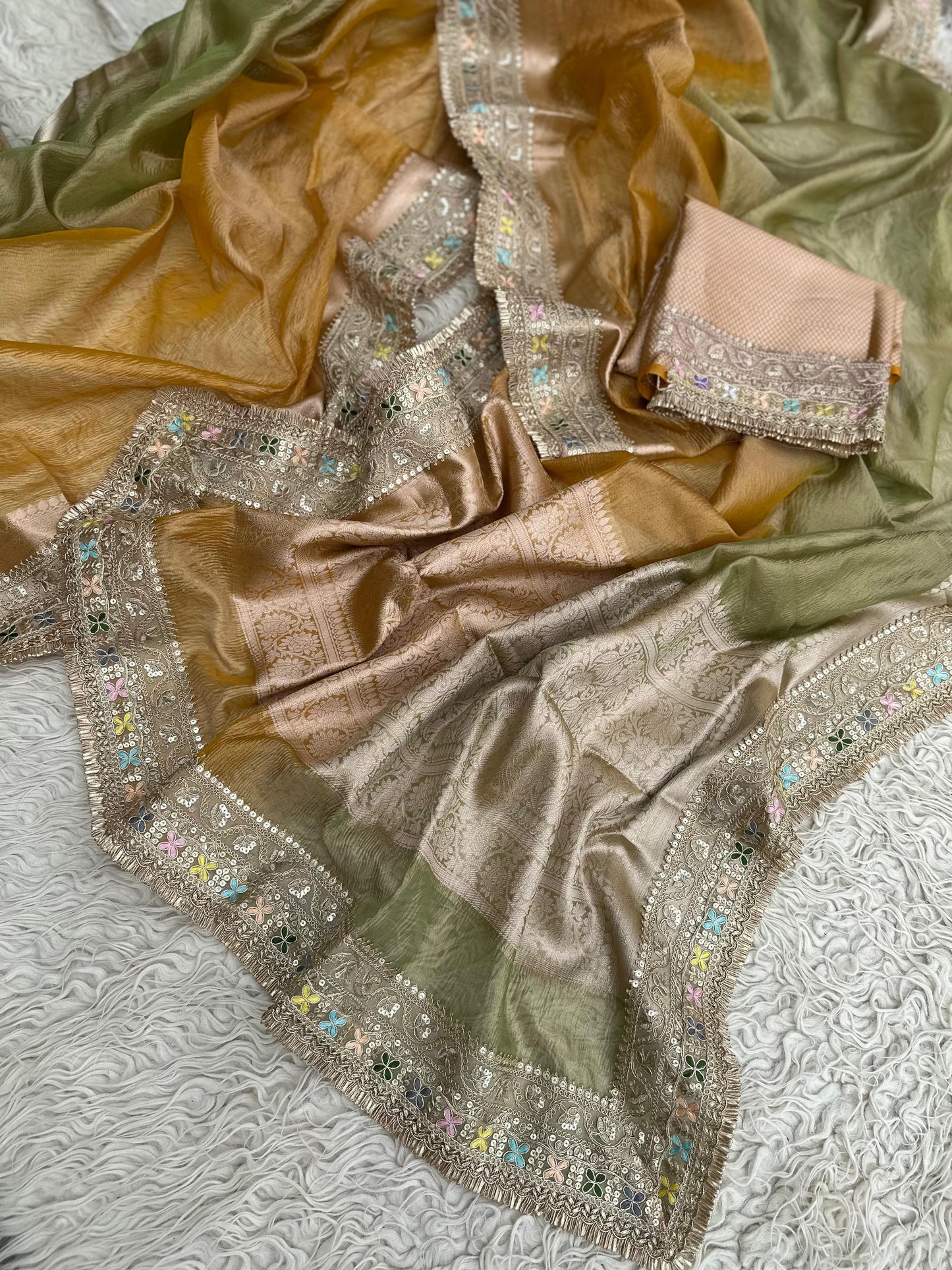 Svarnima Saree(Yellow-Green)
