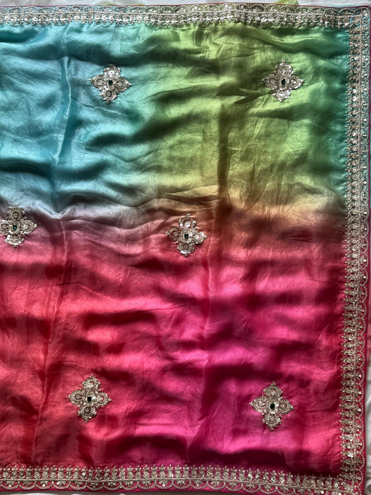 Noor-e-Gulabi Saree