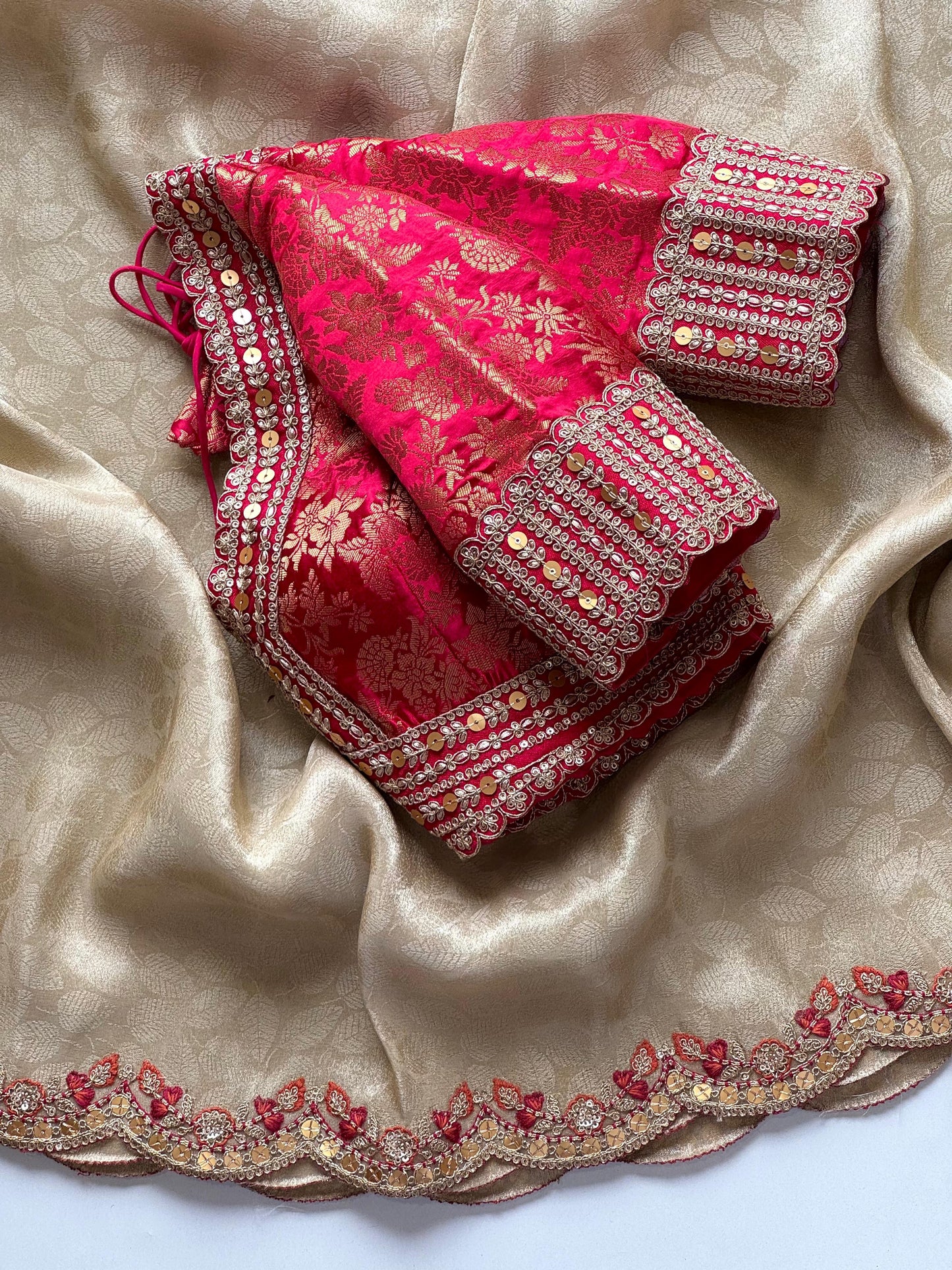 Ruhani Gold Saree