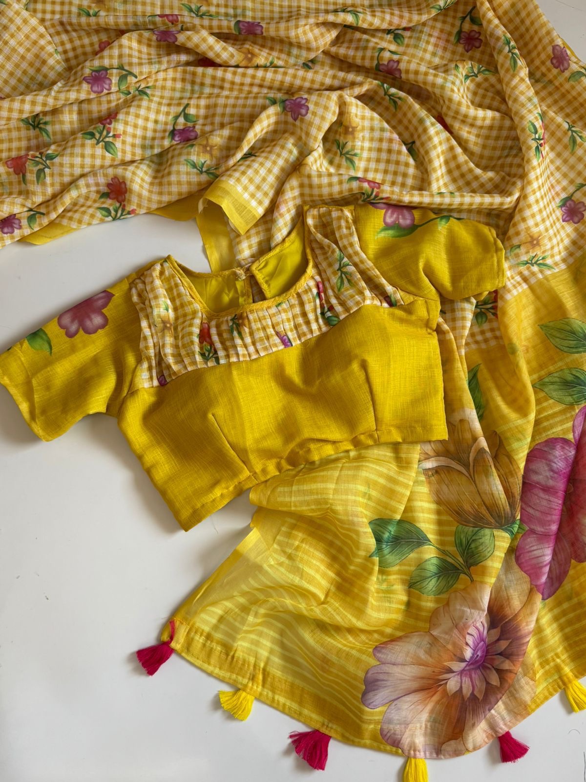 Sunflora checkered Saree