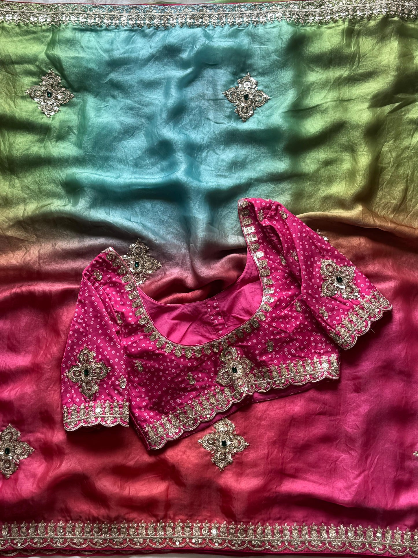 Noor-e-Gulabi Saree