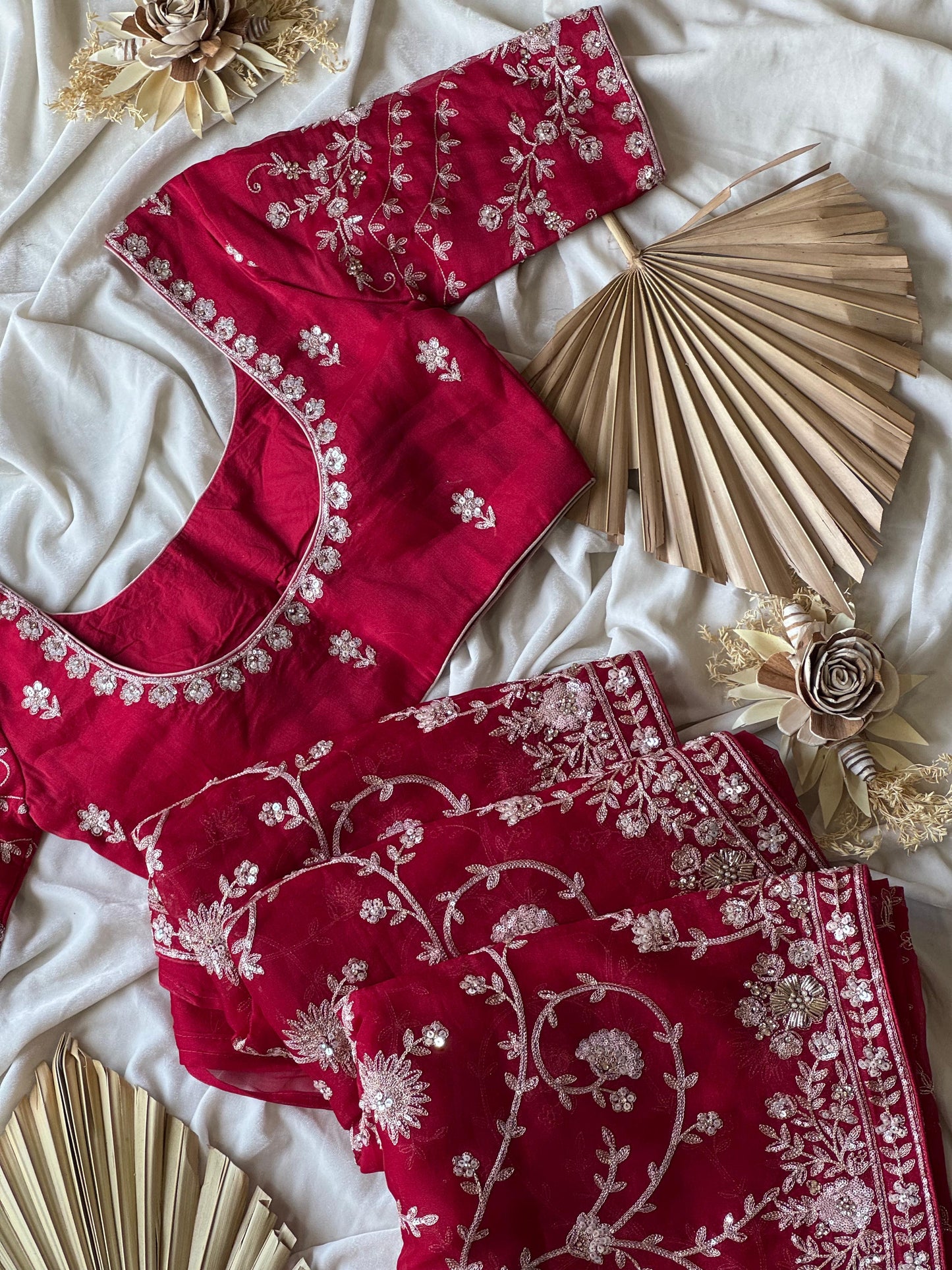 Ruhani Laal Saree
