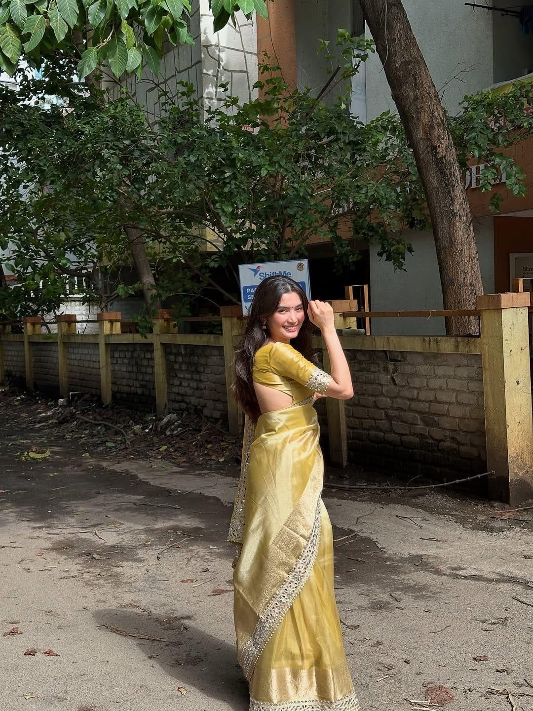 Meher Gold Saree