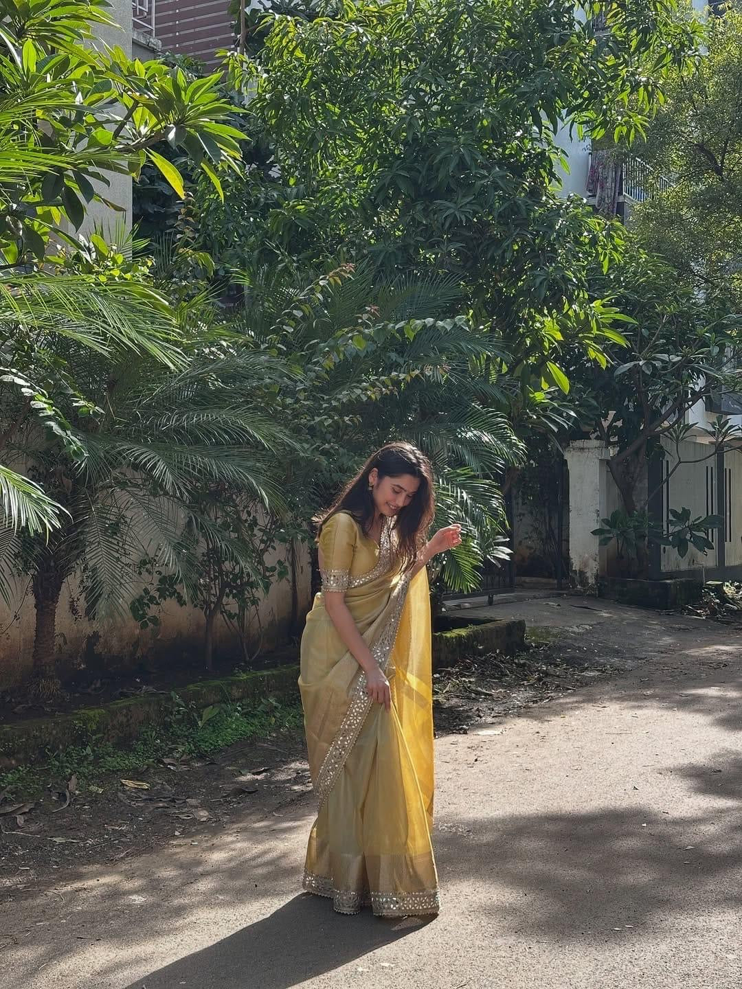 Meher Gold Saree