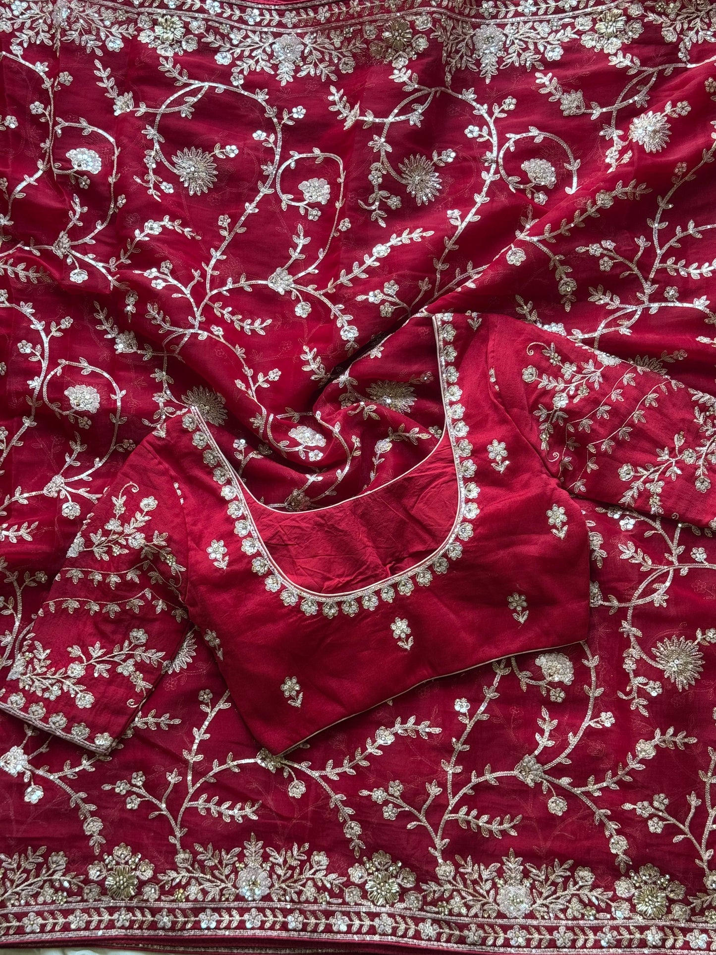 Ruhani Laal Saree