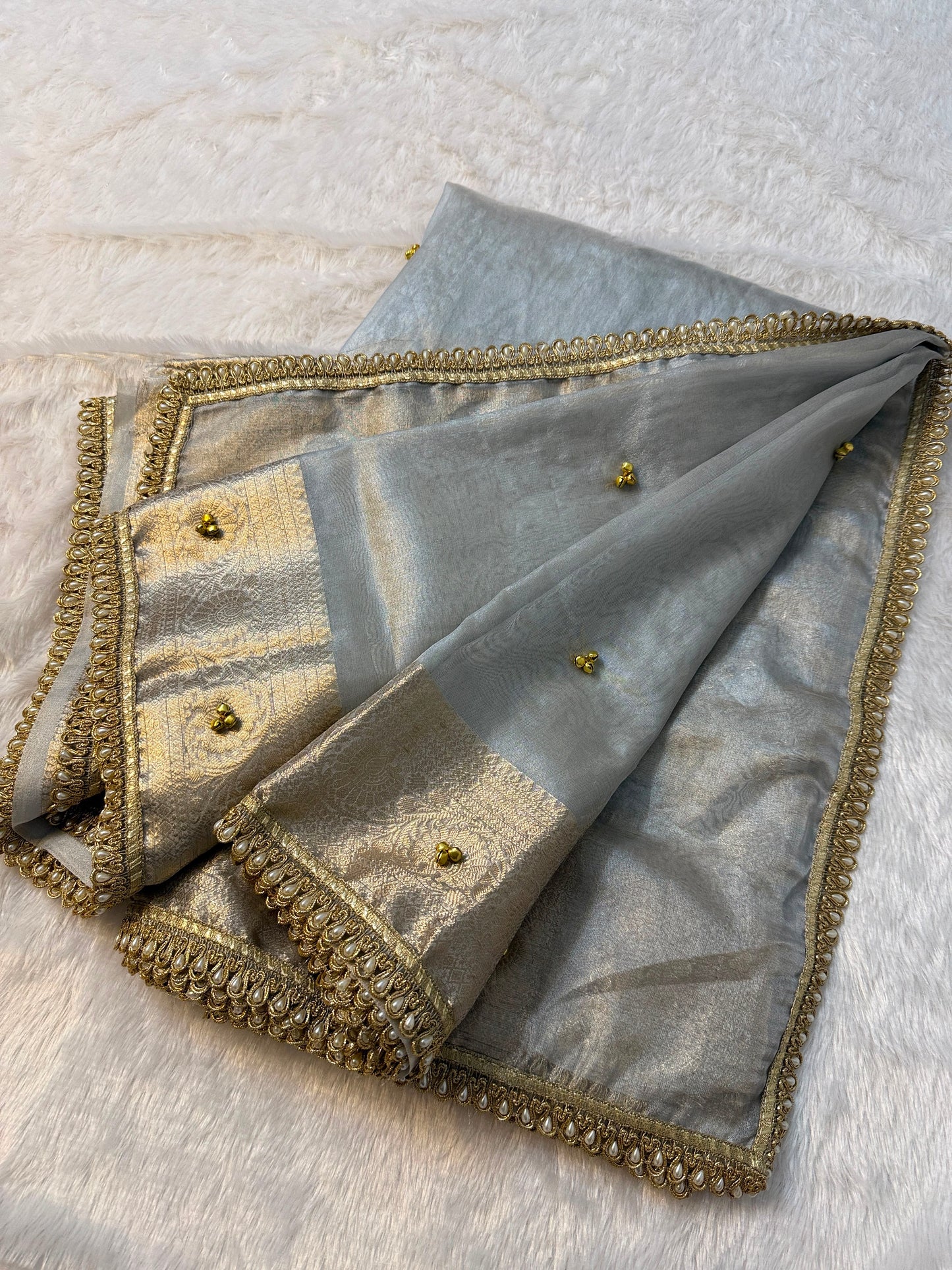 Jhanak Ghoongroo Saree