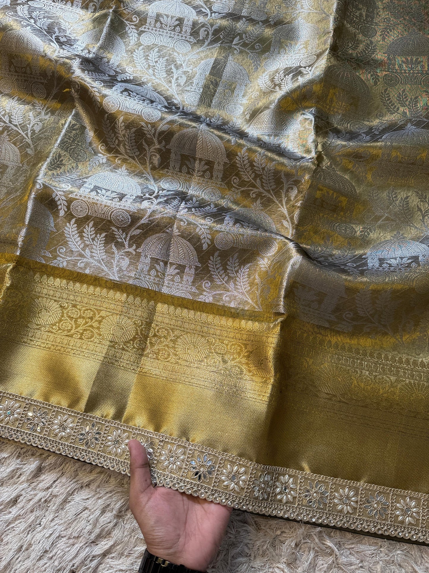 Aura of Gold Saree
