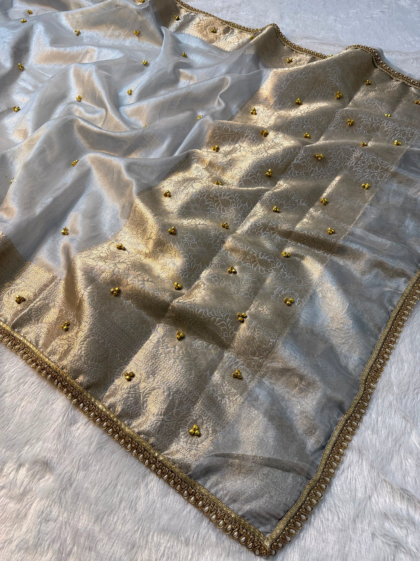 Jhanak Ghoongroo Saree