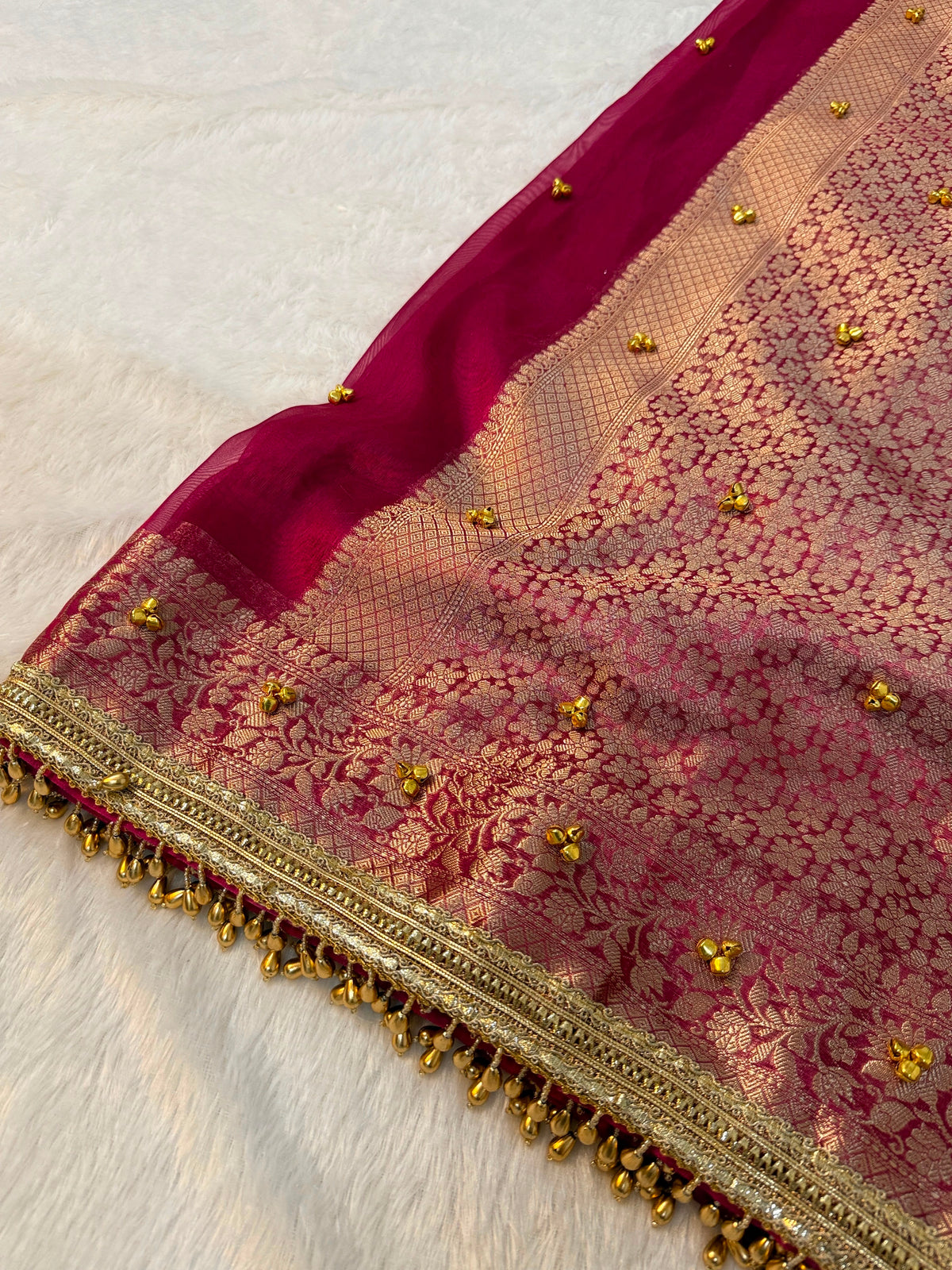 Suhagan Ghoongroo Saree