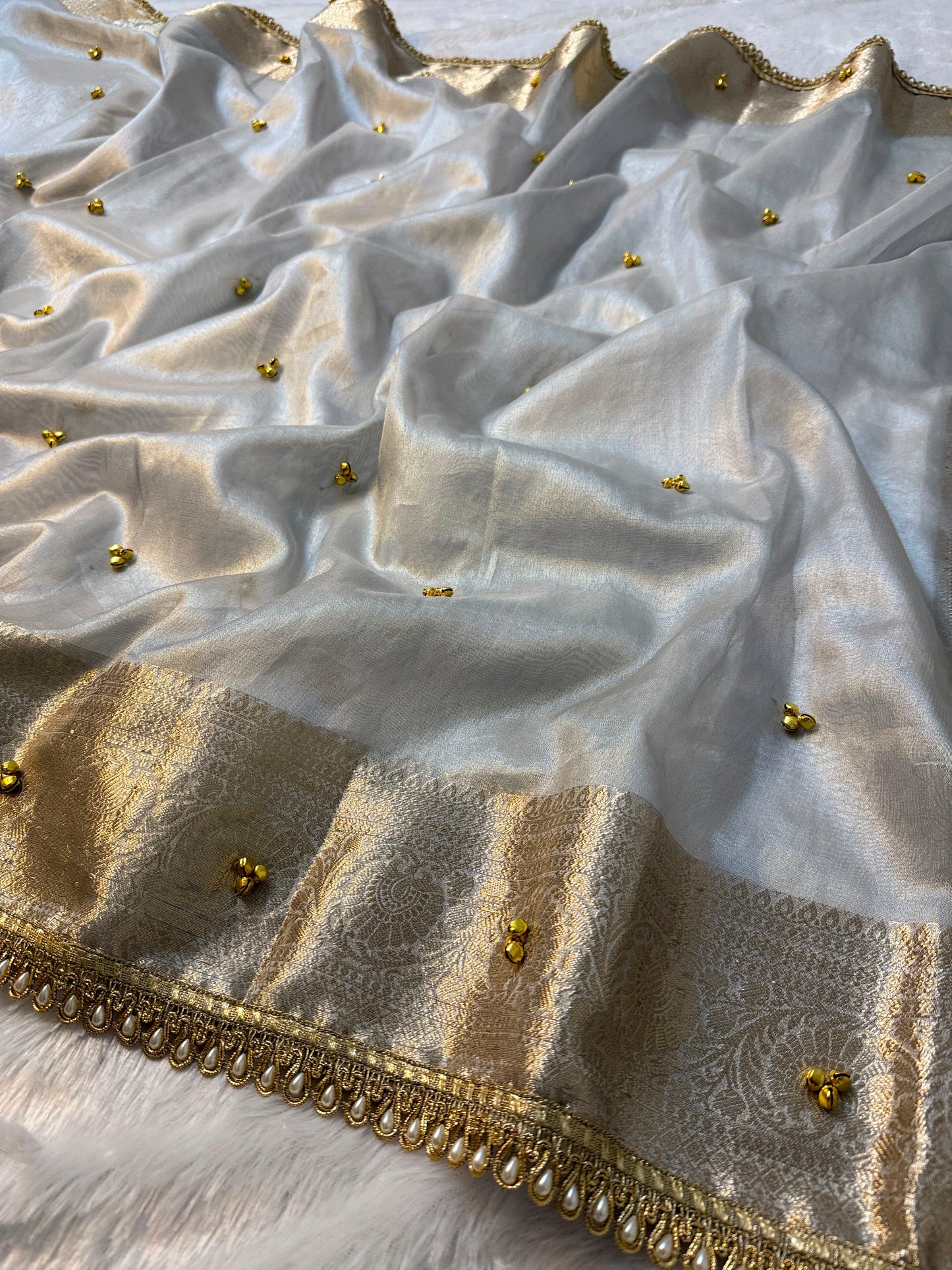 Jhanak Ghoongroo Saree