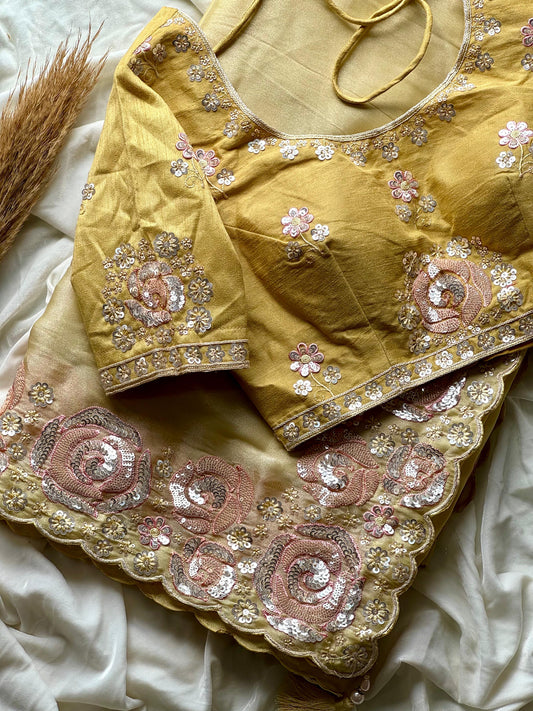 Sunehri Abha Saree