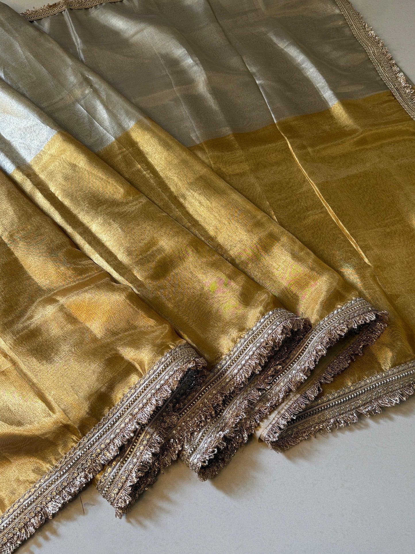 Serein Drape Saree(Gold)