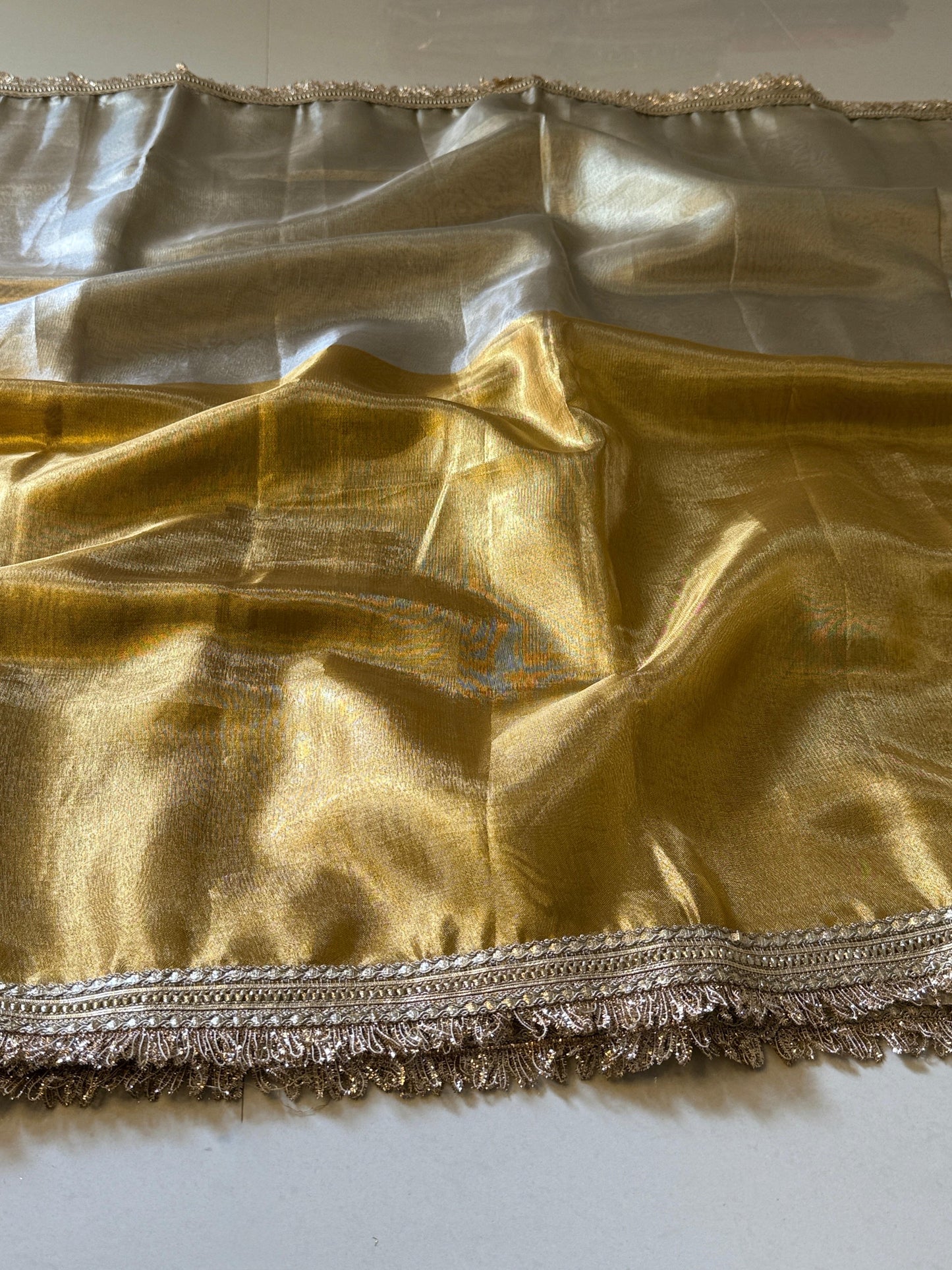 Serein Drape Saree(Gold)