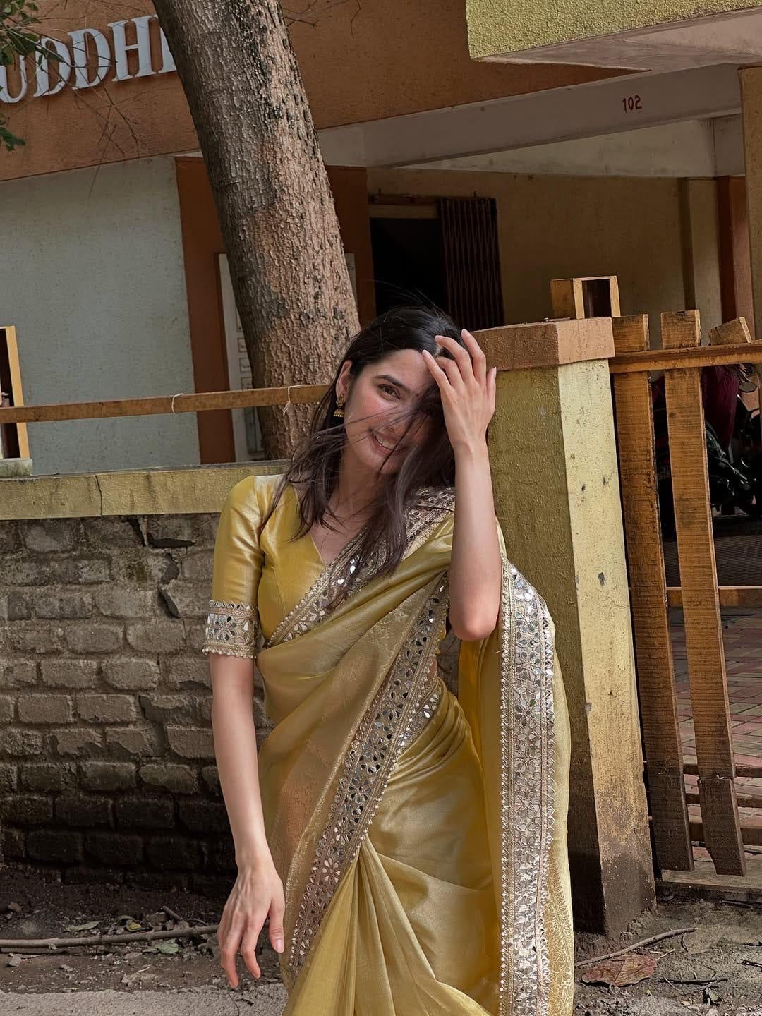 Meher Gold Saree