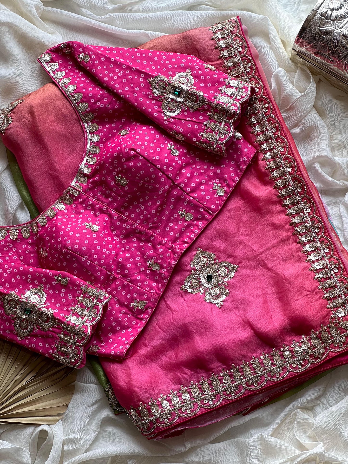 Noor-e-Gulabi Saree