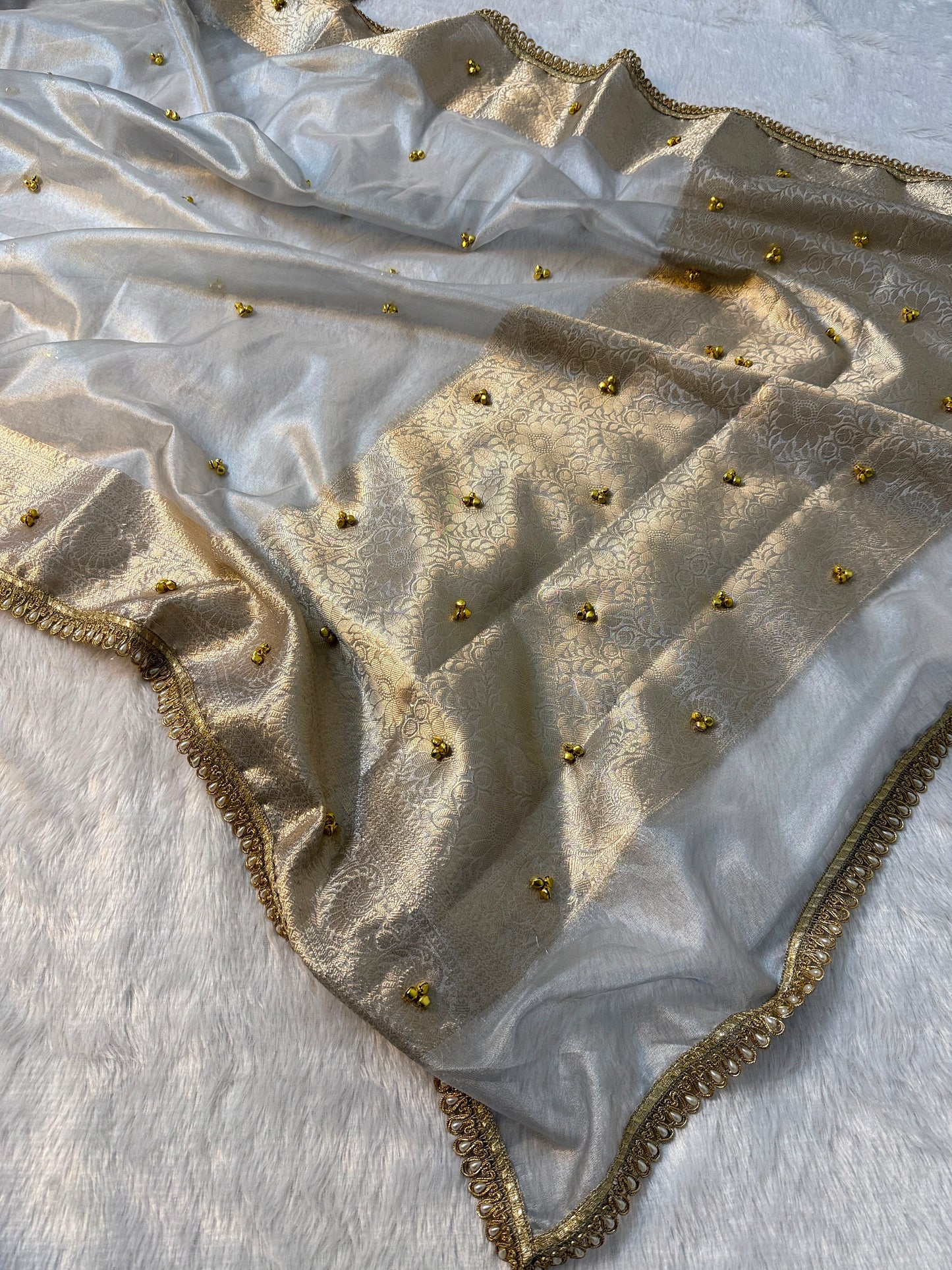 Jhanak Ghoongroo Saree