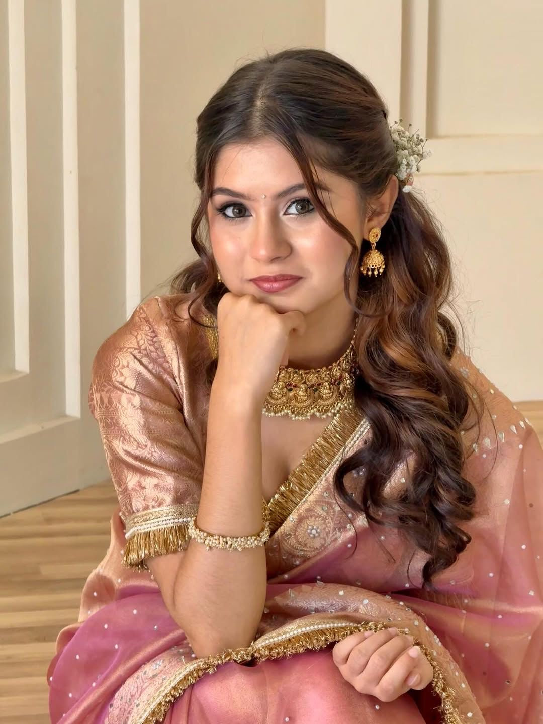 Sunehri Gulaab Saree
