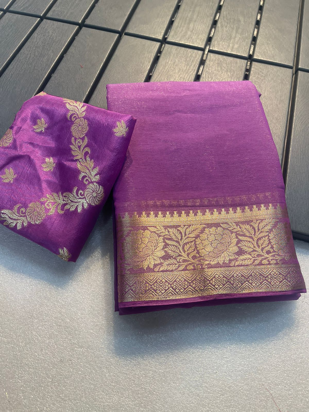 Danica Zari weaving Chiffon Saree