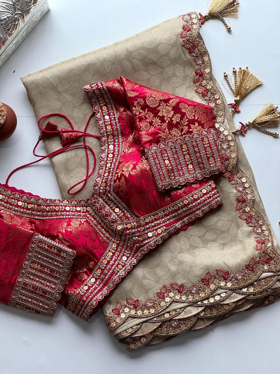 Ruhani Gold Saree