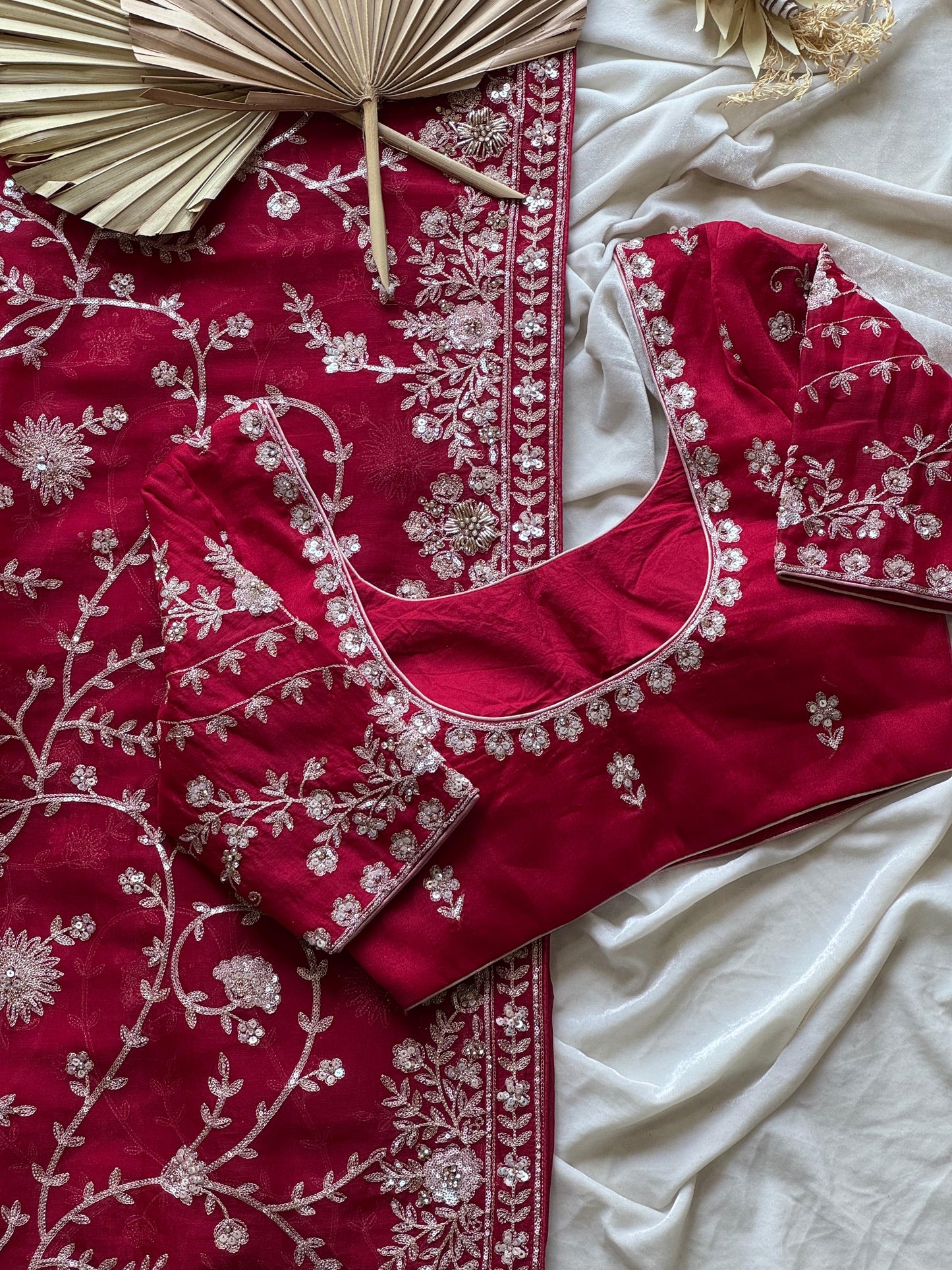 Ruhani Laal Saree